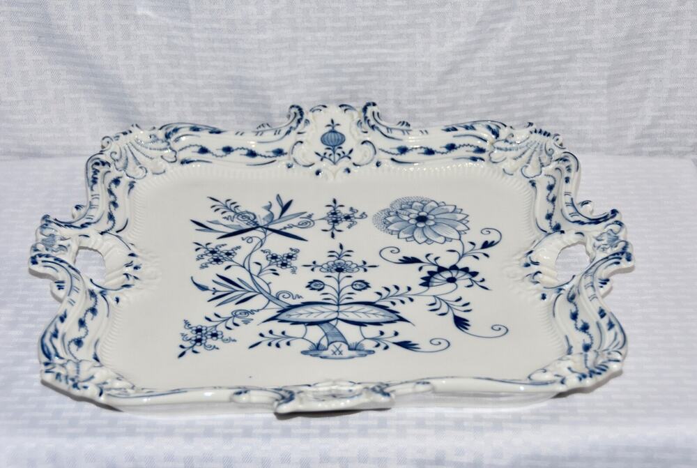 Large Meissen Porcelain Serving Tray Platter in ‘Blue Onion’ Pattern